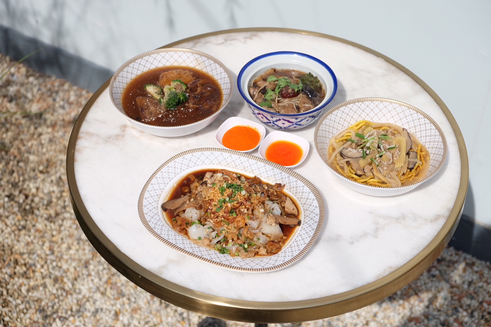Jiateajiabueng (Chai Nat) Sharing Set for 4 People
