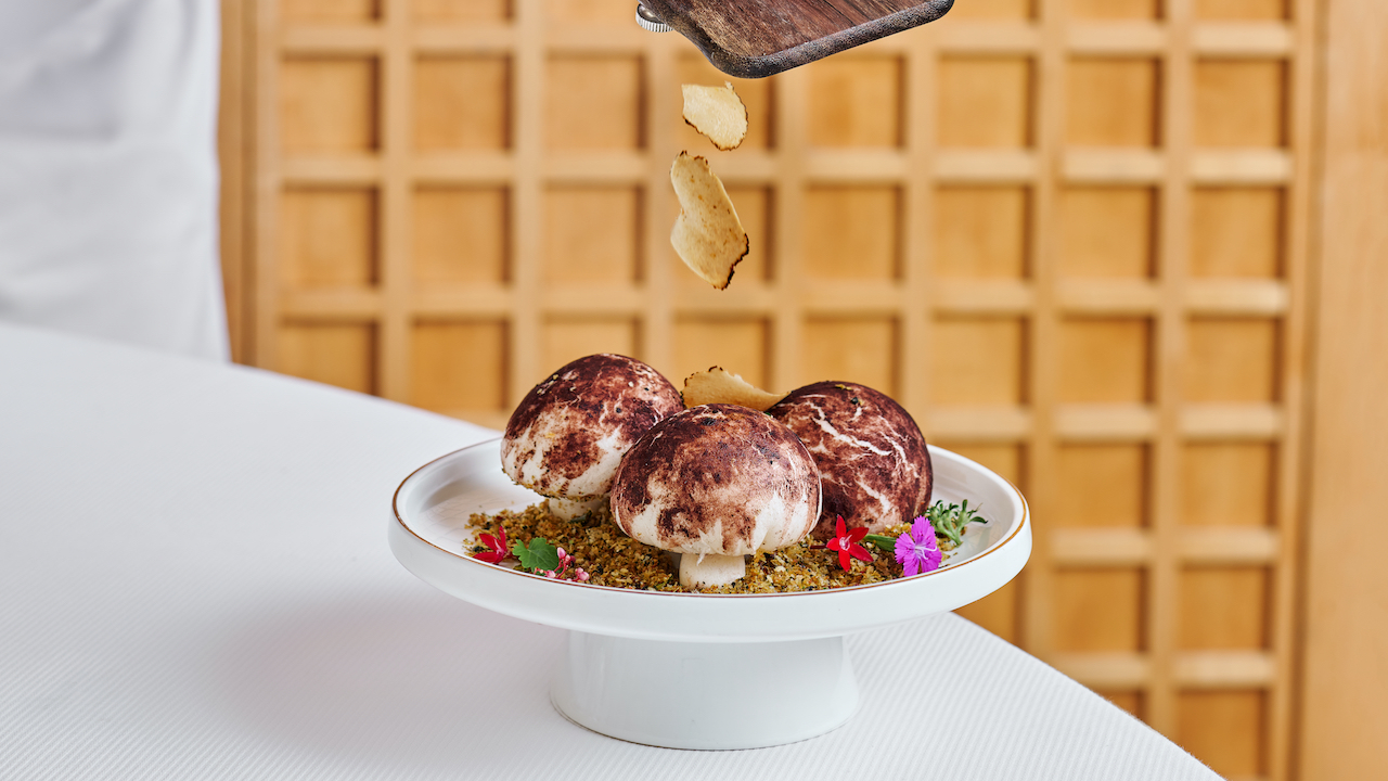 Golden Peony At Conrad Singapore Marina Bay Sharing Set for 3 people