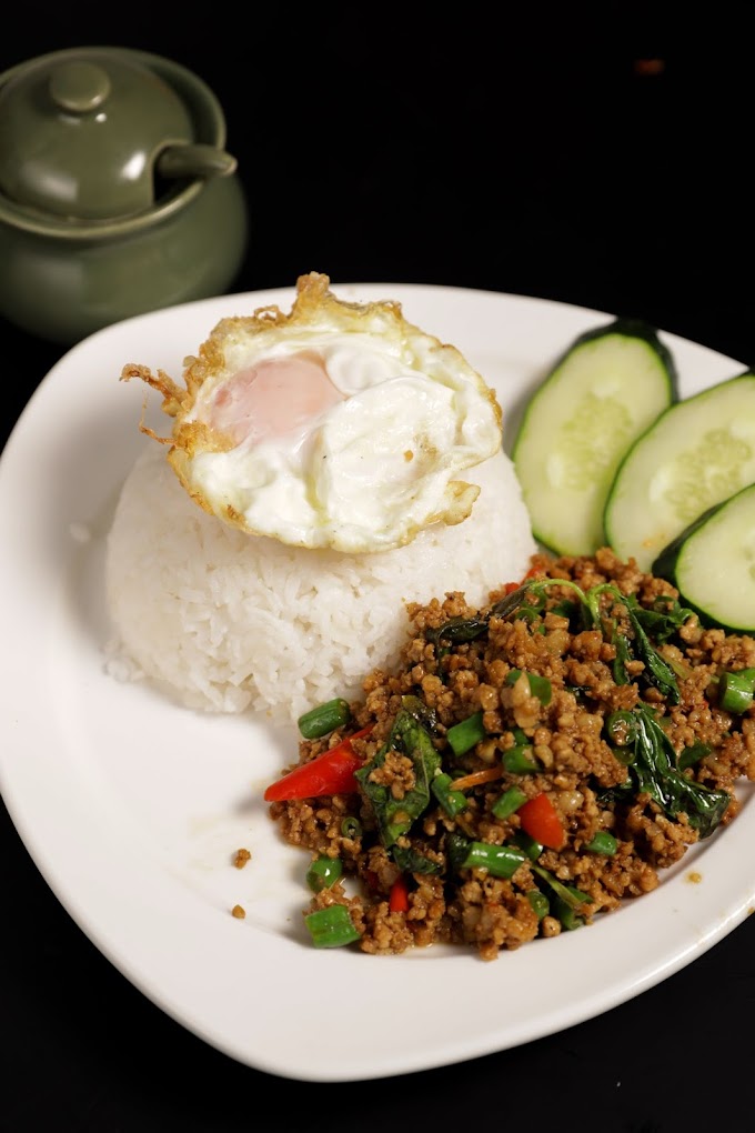 Moon Thai Kitchen  Sharing Set for 3 people