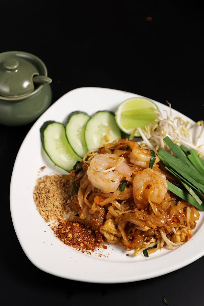 Moon Thai Kitchen  Sharing Set for 4 people