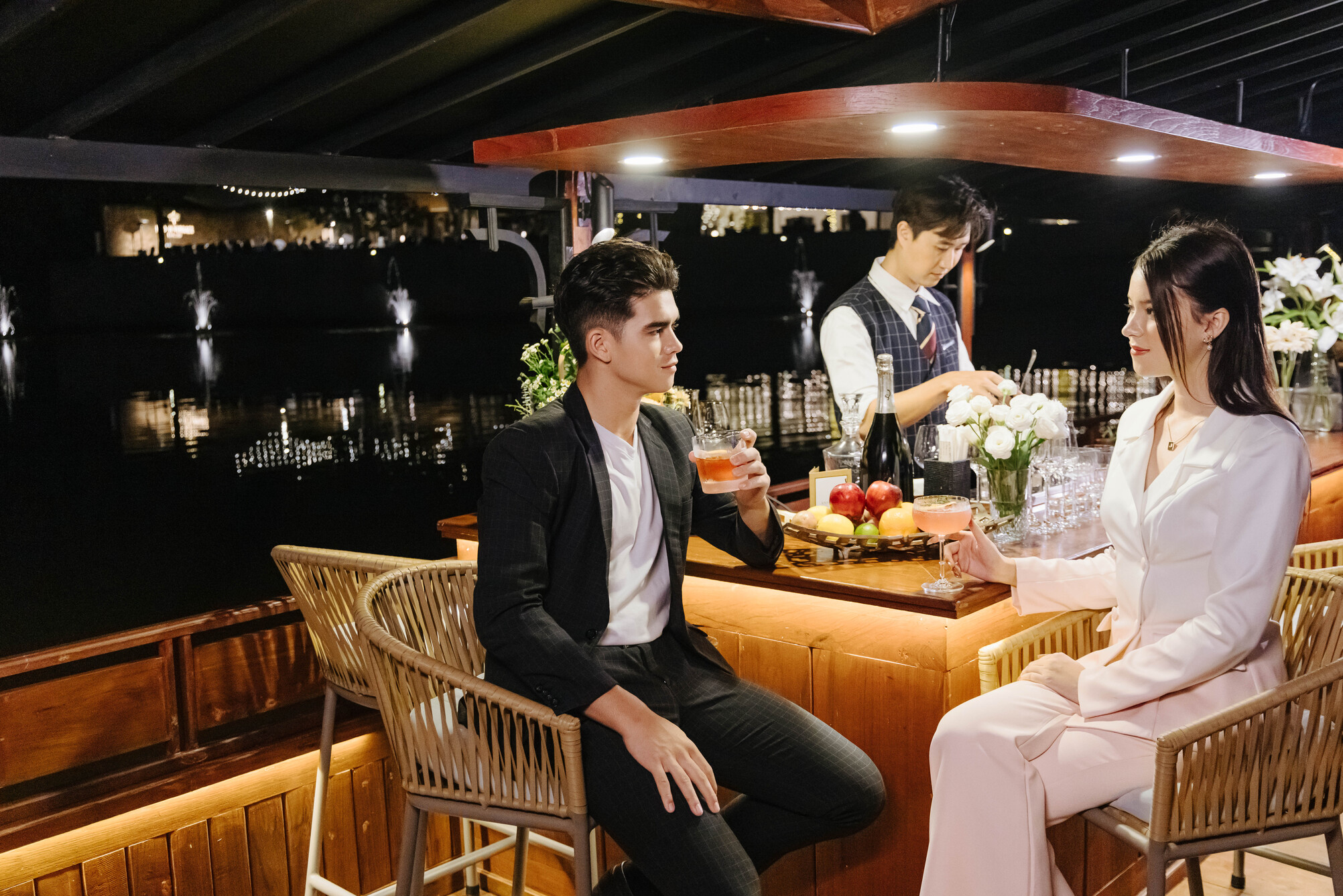 JAO Ping River Cruise at Anantara Chiang Mai Resort Sunset Cruise: 1 Canapes & 2 Hours Free-flow Sparkling Wine, Beer, and Soft Drinks for 1 Person (Nam Jit River Cruise)