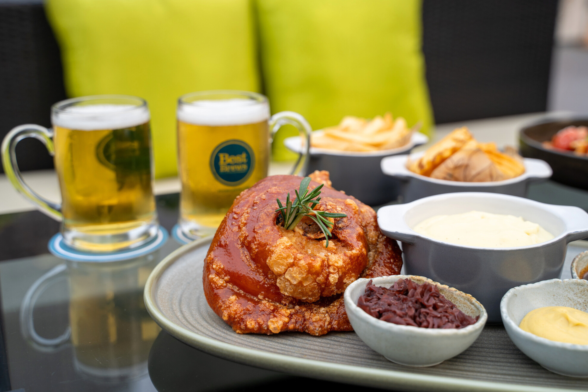 amBar Rooftop at Four Points by Sheraton Bangkok Sukhumvit 15 Crispy Pork Knuckle Package B