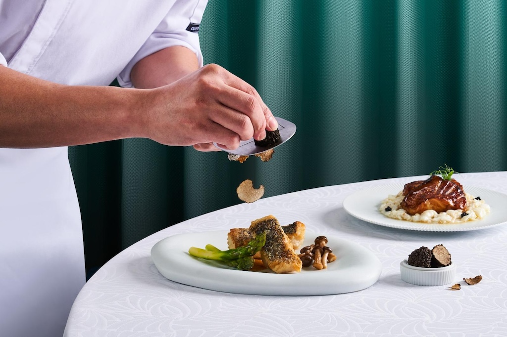Madame Fan at JW Marriott South Beach Singapore 5-Course Lunch Menu Set for 2 People