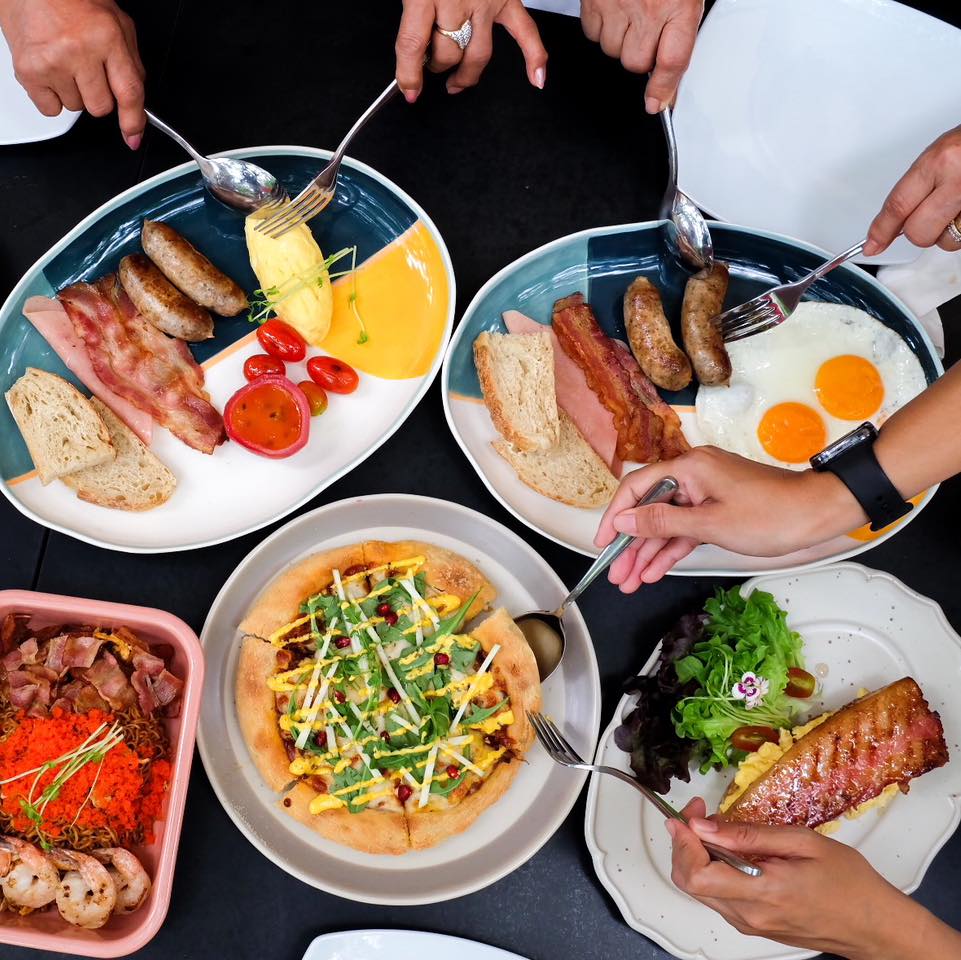 Leela Cheva Restaurant (Pattaya) Lunch Set for 2 People