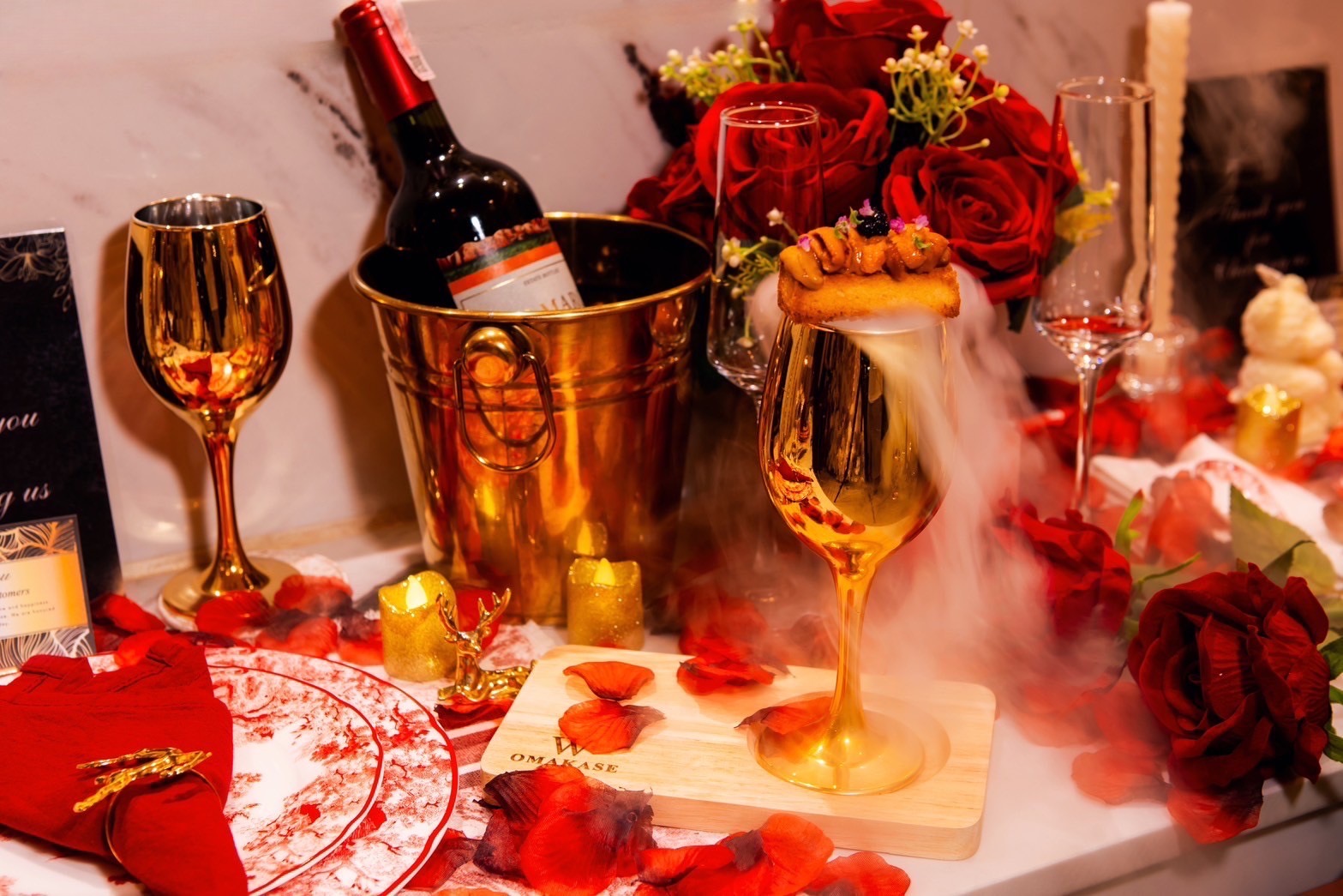 W Omakase Pradit Manutham Romantic Set for 2 people with 1 bottle of red wine