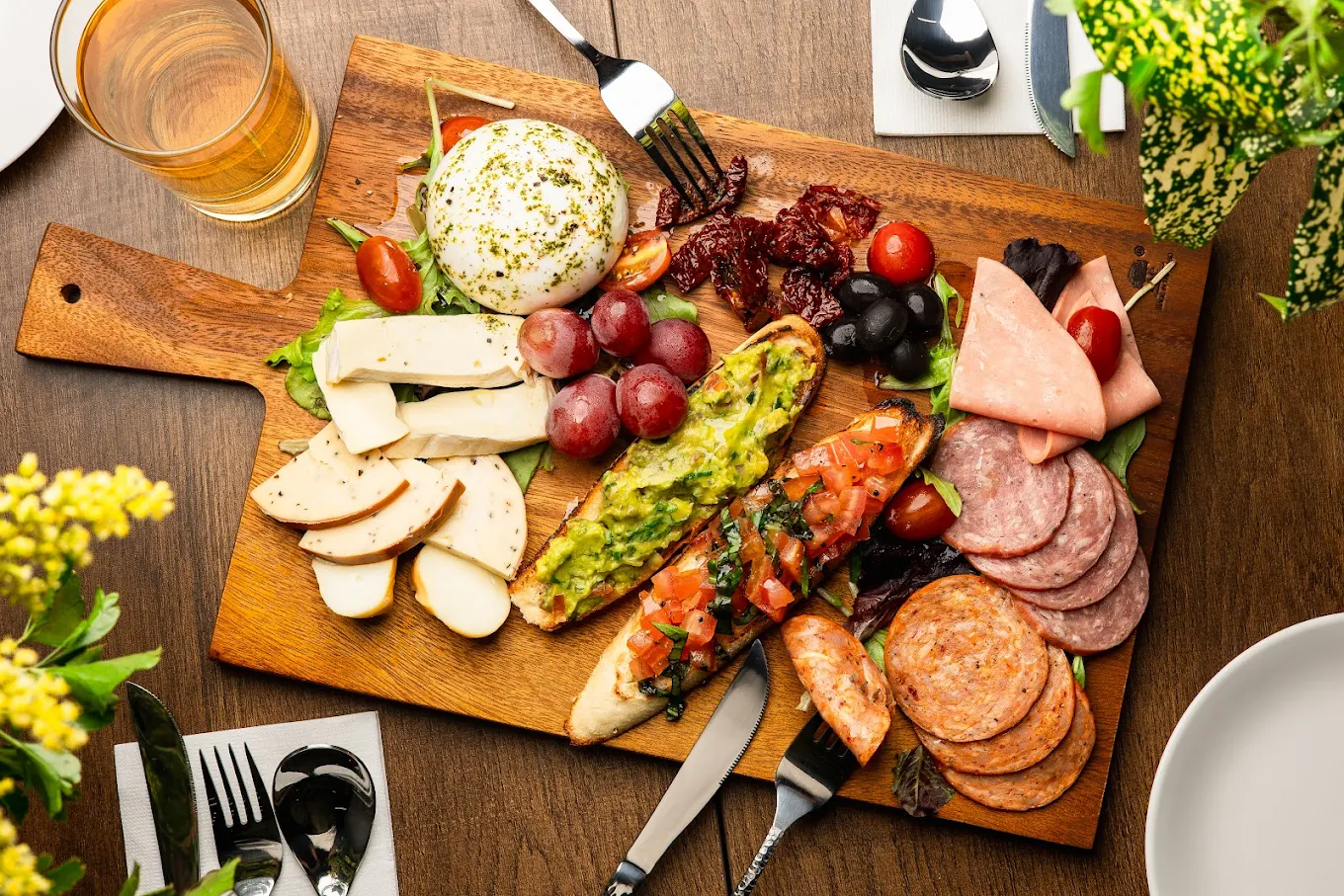 Epicurean Fusion Restaurant Sharing Set for 4 People