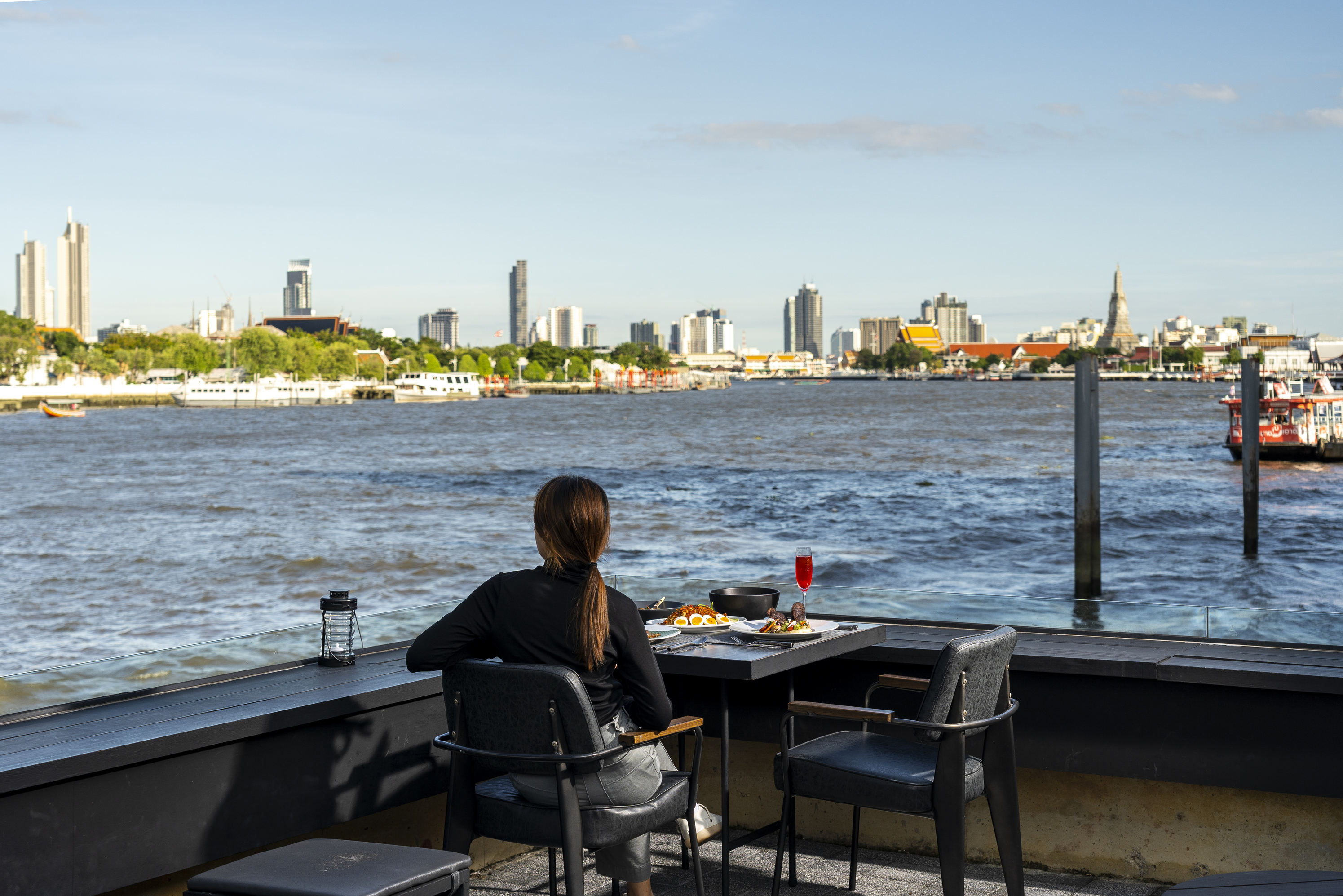 Theatre Riverside Great Combo Deal: Steak + Wine for 2 People