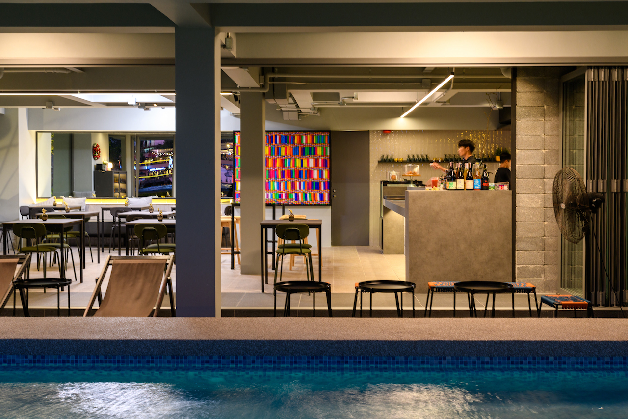Kraft Cafe At Mowa Bangkok Friends & Family Set + Free Flow Soft Drinks (2 Hours) for 2 Persons