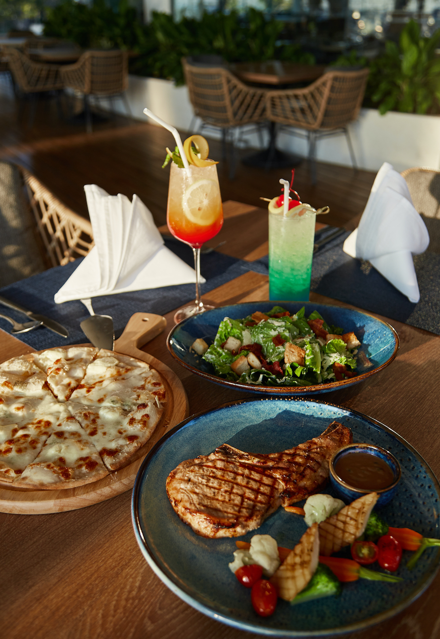 RIVA At Ocean Marina Resort Jomtien (Pattaya) Sharing Set for 4 People