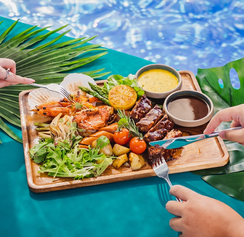 1-Altitude Coast Sharing Set for 2 People with Signature Cocktails