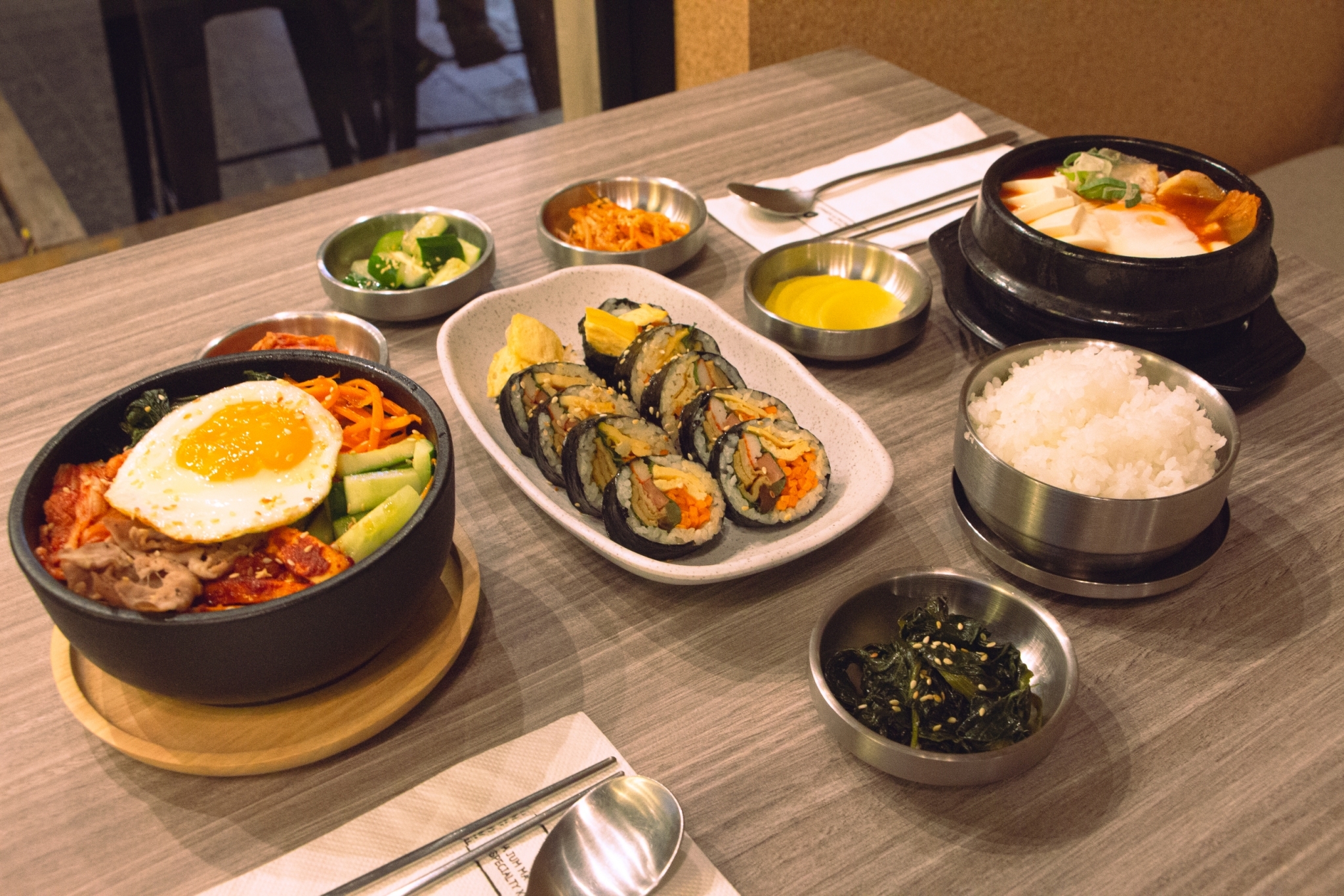 A JUM MA Specialty Kimbap Sharing Set for 4 People