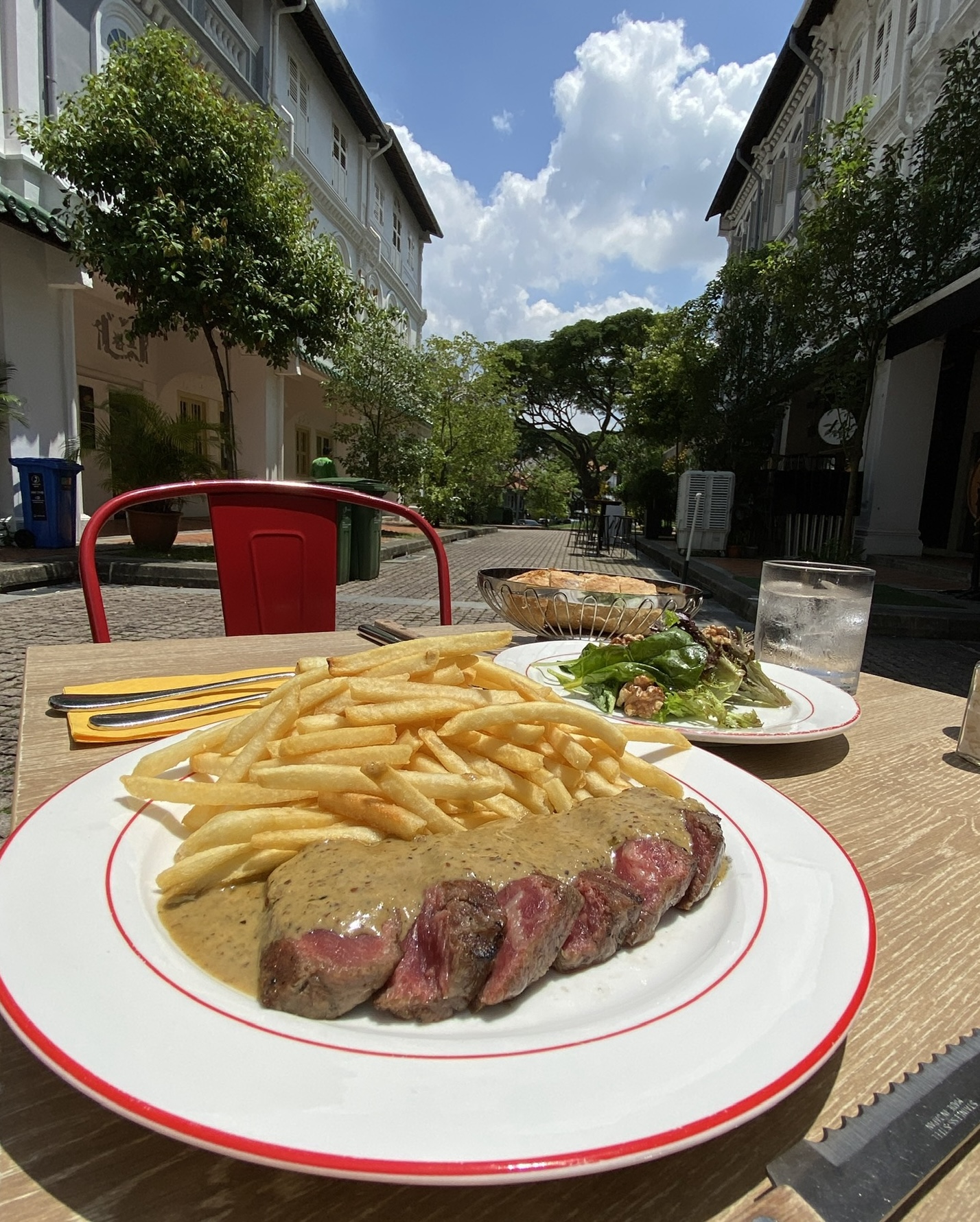 L'Entrecôte The Steak and Fries Bistro (Customs House) Sharing Set for 4 People