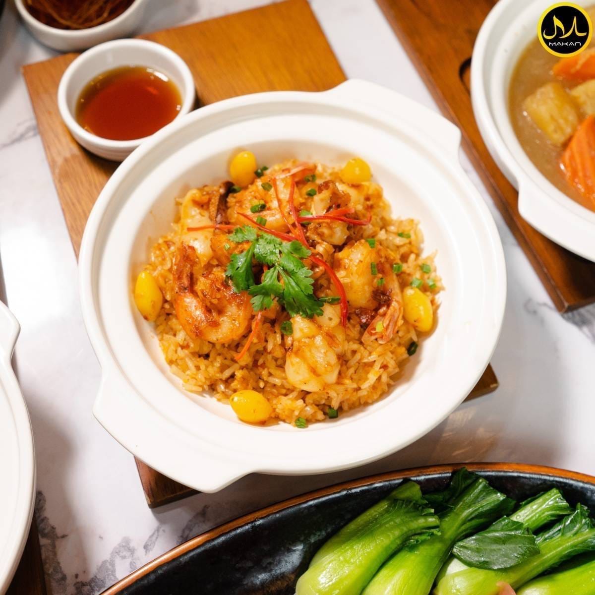 Li Yang Charn At The Avenue Sharing Set for 2 People