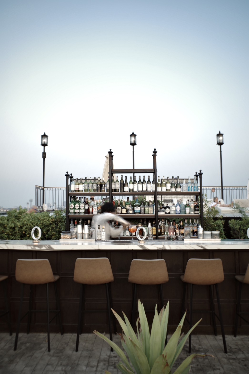 Barglory Rooftop (Chiang Mai) 2 Dishes with Free Flow Wine 90 Mins
