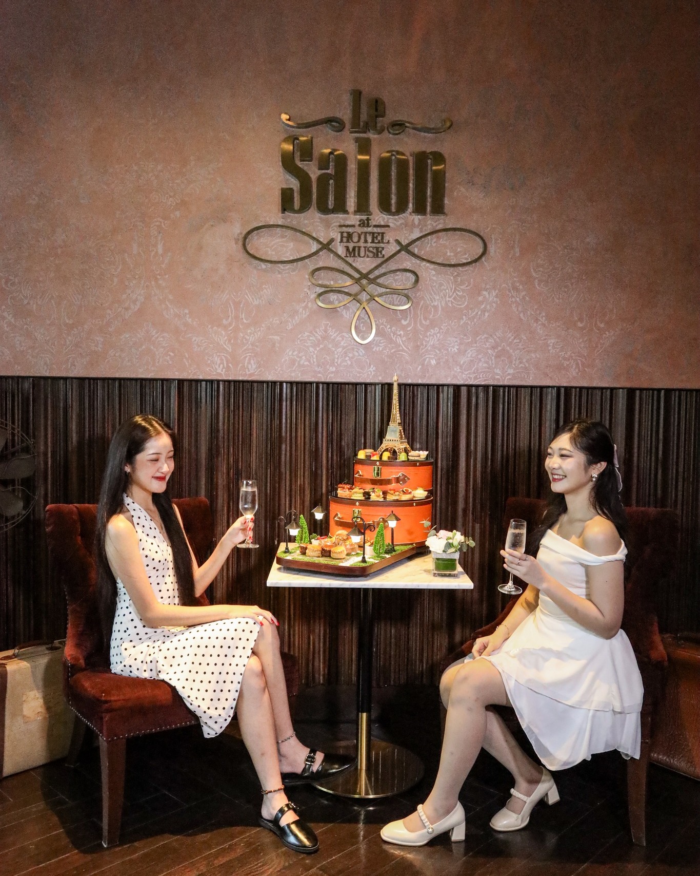 Le Salon Café Bangkok Dream of Paris Afternoon Tea for 2 People (Including 2 Glasses of Sparkling Wine)