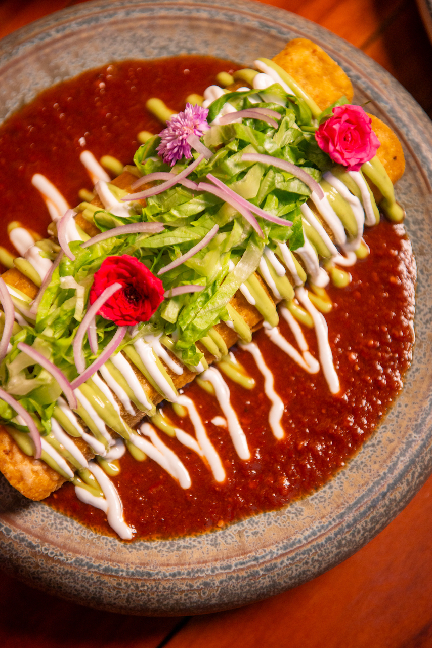 El Santo Restaurant and Bar 3 Dishes with 3 Drinks