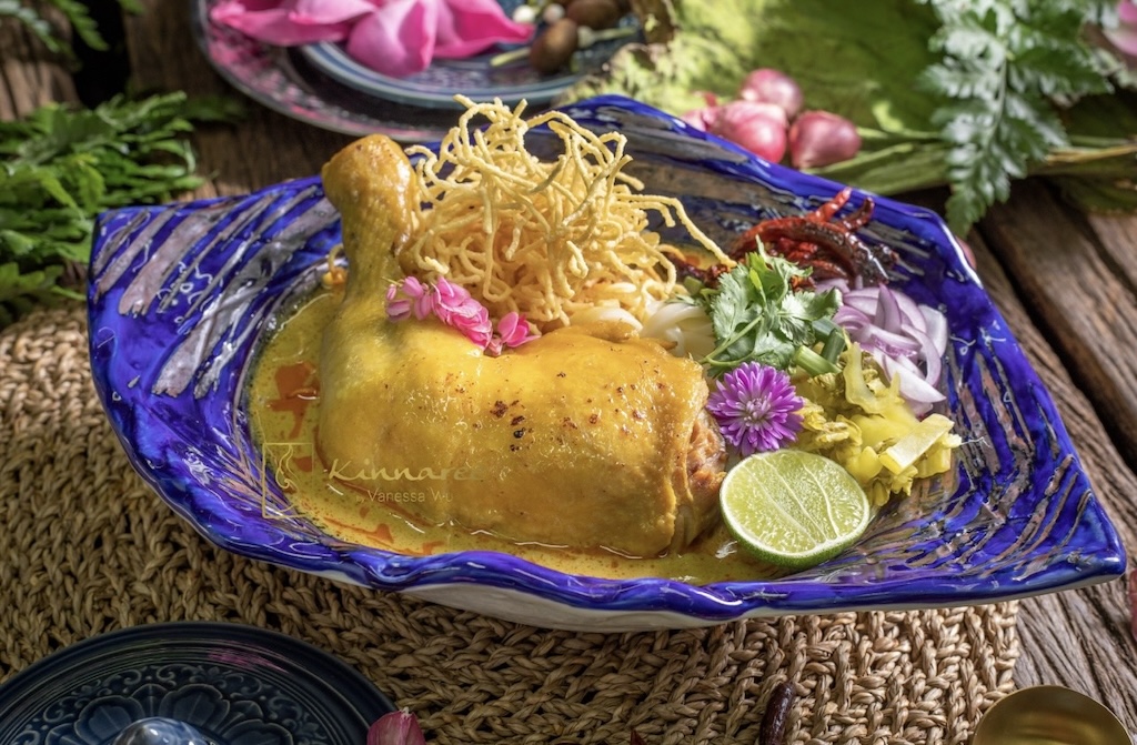 Kinnaree Restaurant Sukhumvit 8 Lunch Set for 3 People