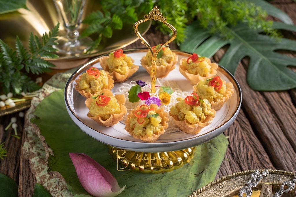 Kinnaree Restaurant Sukhumvit 8 Sip & Dine for 2 People