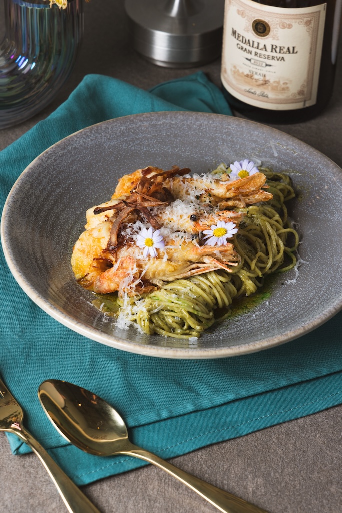 Mosby BKK Sharing Set for 2 People + 1 Bottle of Wine