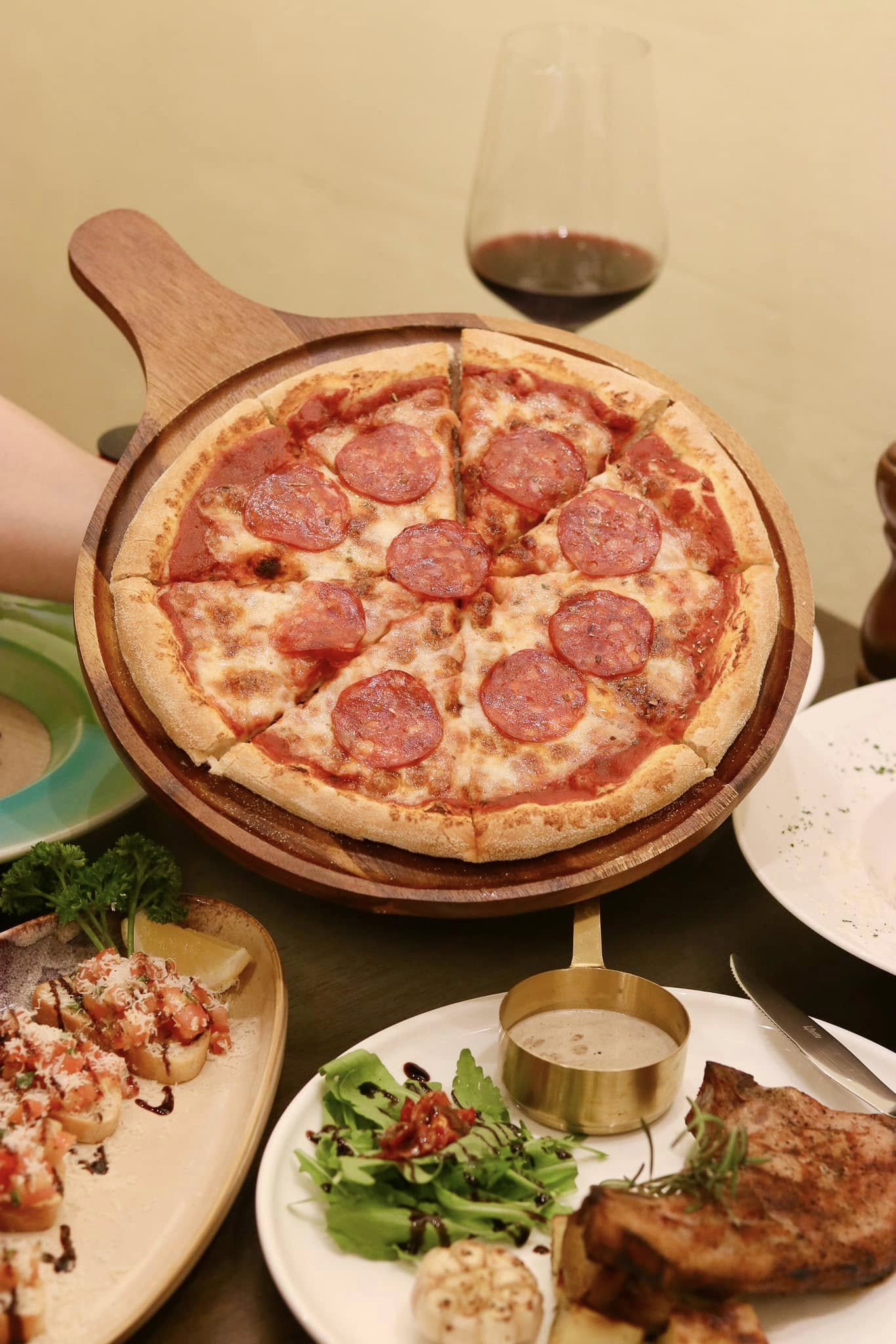 Bottega del Gusto Sharing Set for 4 People
