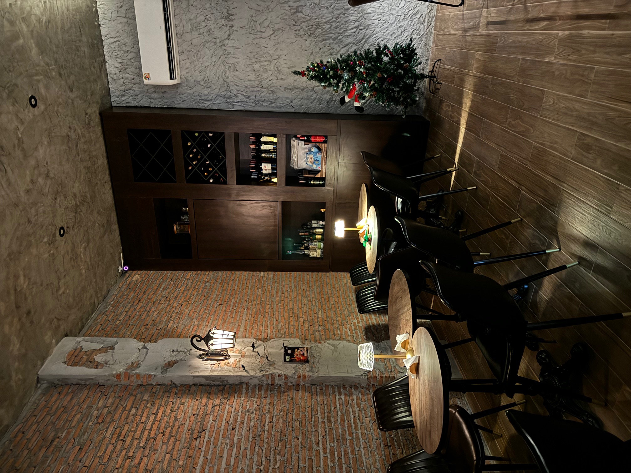 DOTD BAR Free Flow Wine by Glass (90 mins)