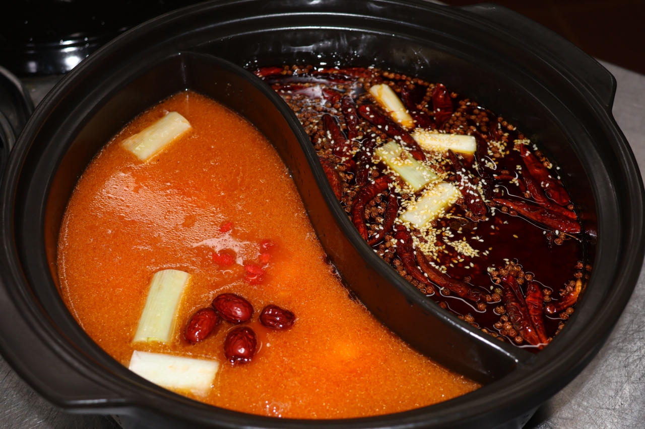 Yunnan Renjia Hot Pot Set for 2 People