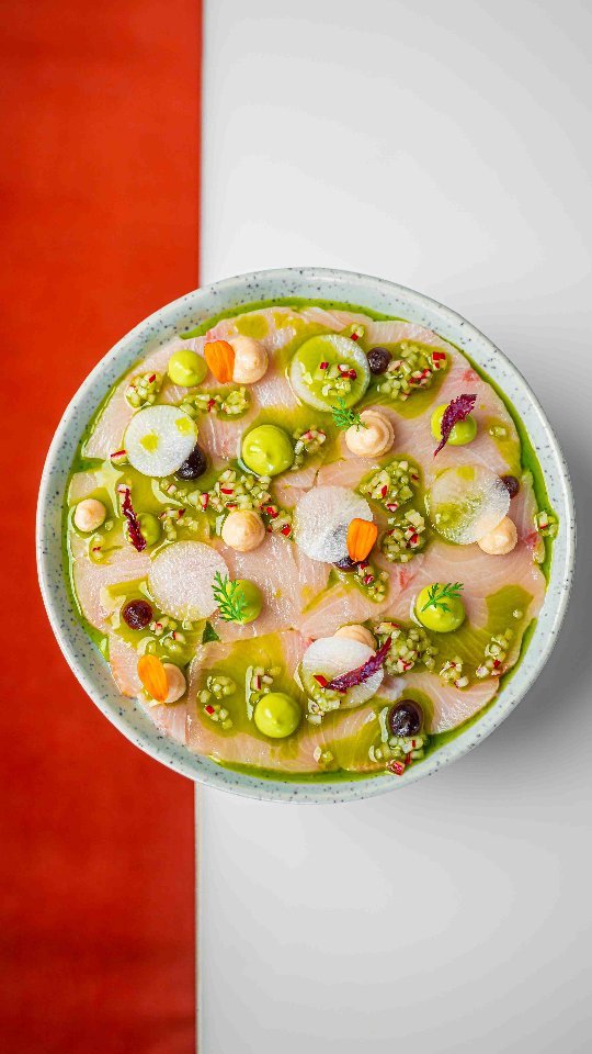 พาสเทล รูฟท็อป บาร์ & เมดิเตอร์เรเนียน ไดนิ่ง Sharing Set for 4 People 