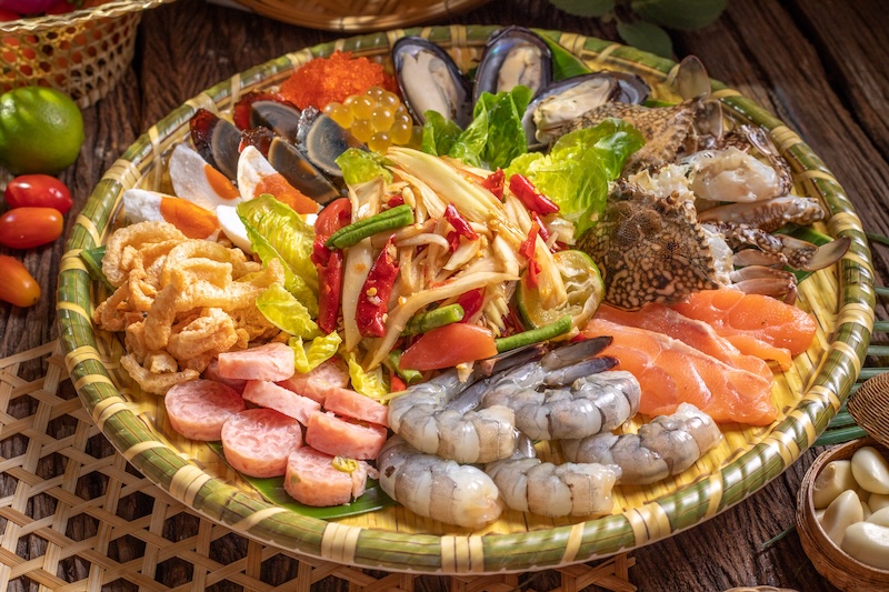 Madam Tam Sa Taek Sharing Set for 4 People