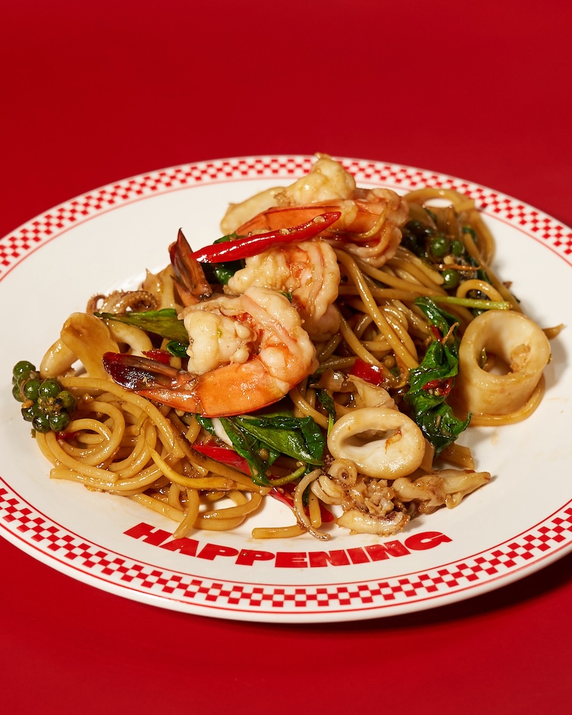 Happening Dine and Bar Sharing Set for 4 People