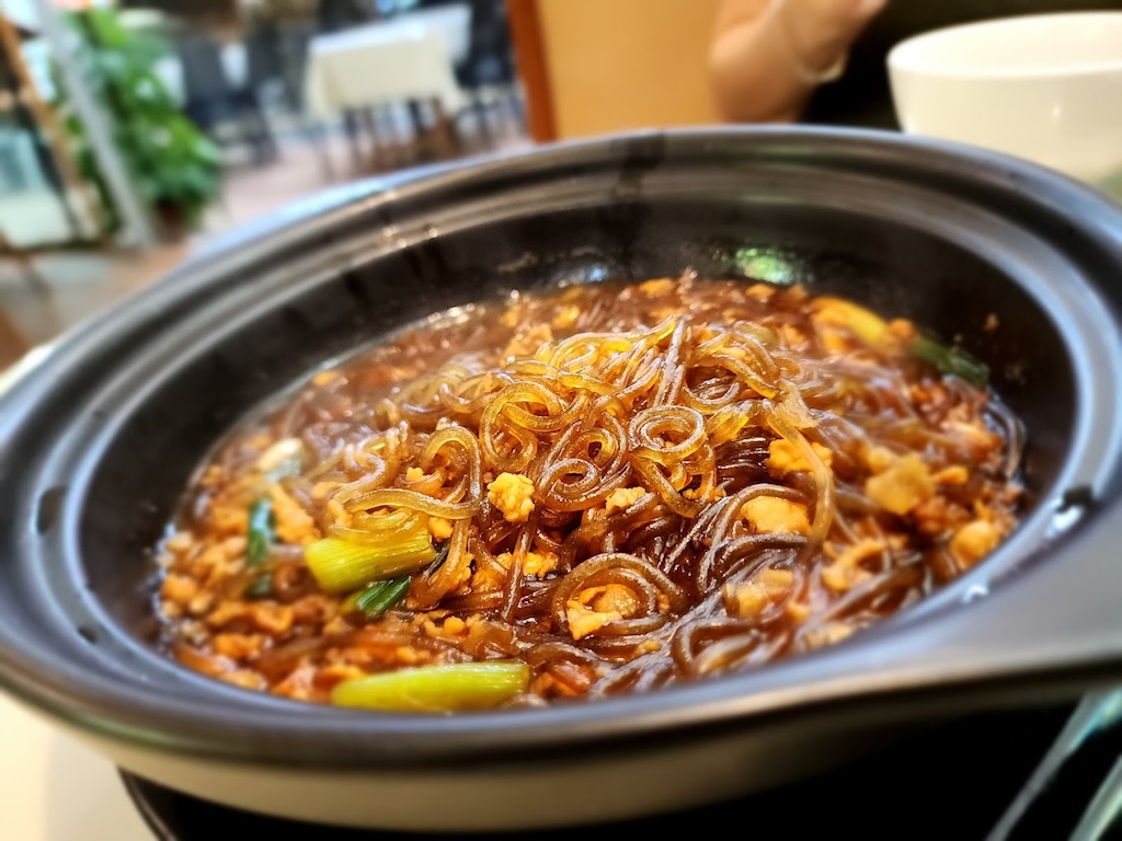 一品居中餐馆 Yi Pin Ju Chinese Restaurant Sharing Set for 4 People 