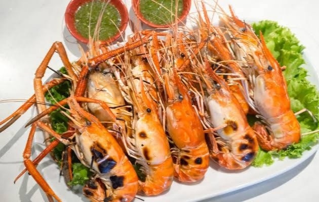 Ao Talay Theprak Saphan Mai Sharing Set for 4 People