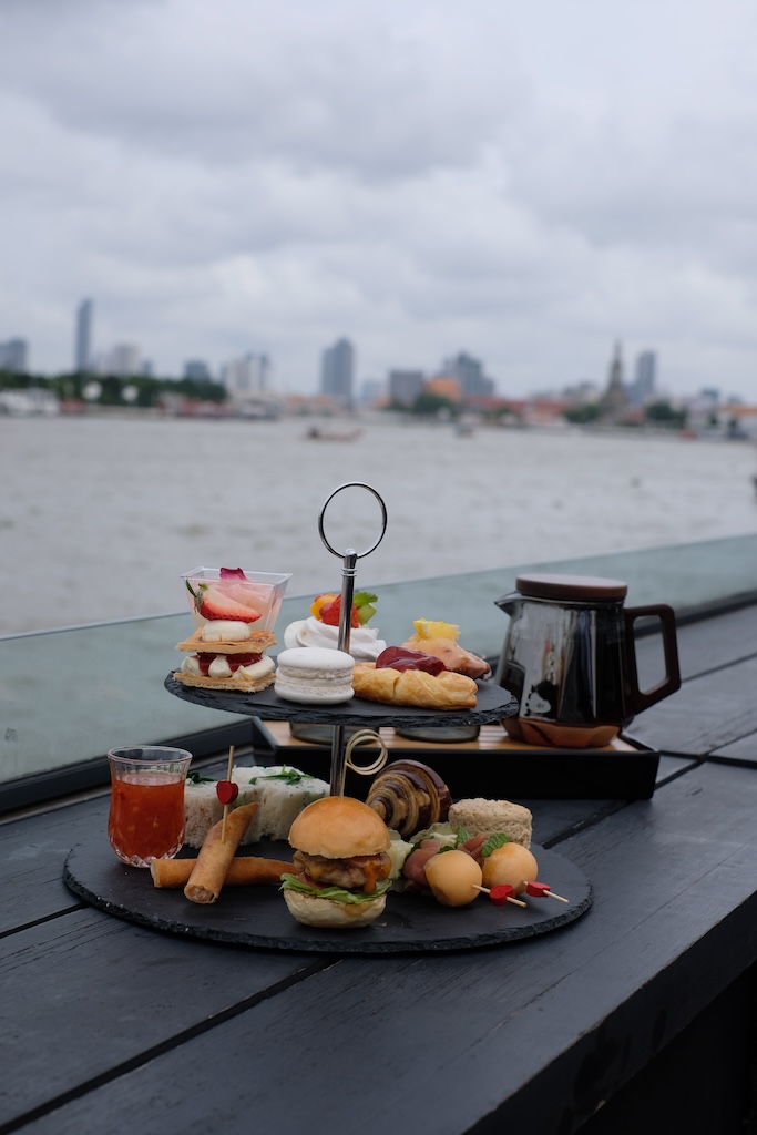 Theatre Riverside Afternoon Tea For 1People + Free Flow Cocktails & Beer (2 hrs)