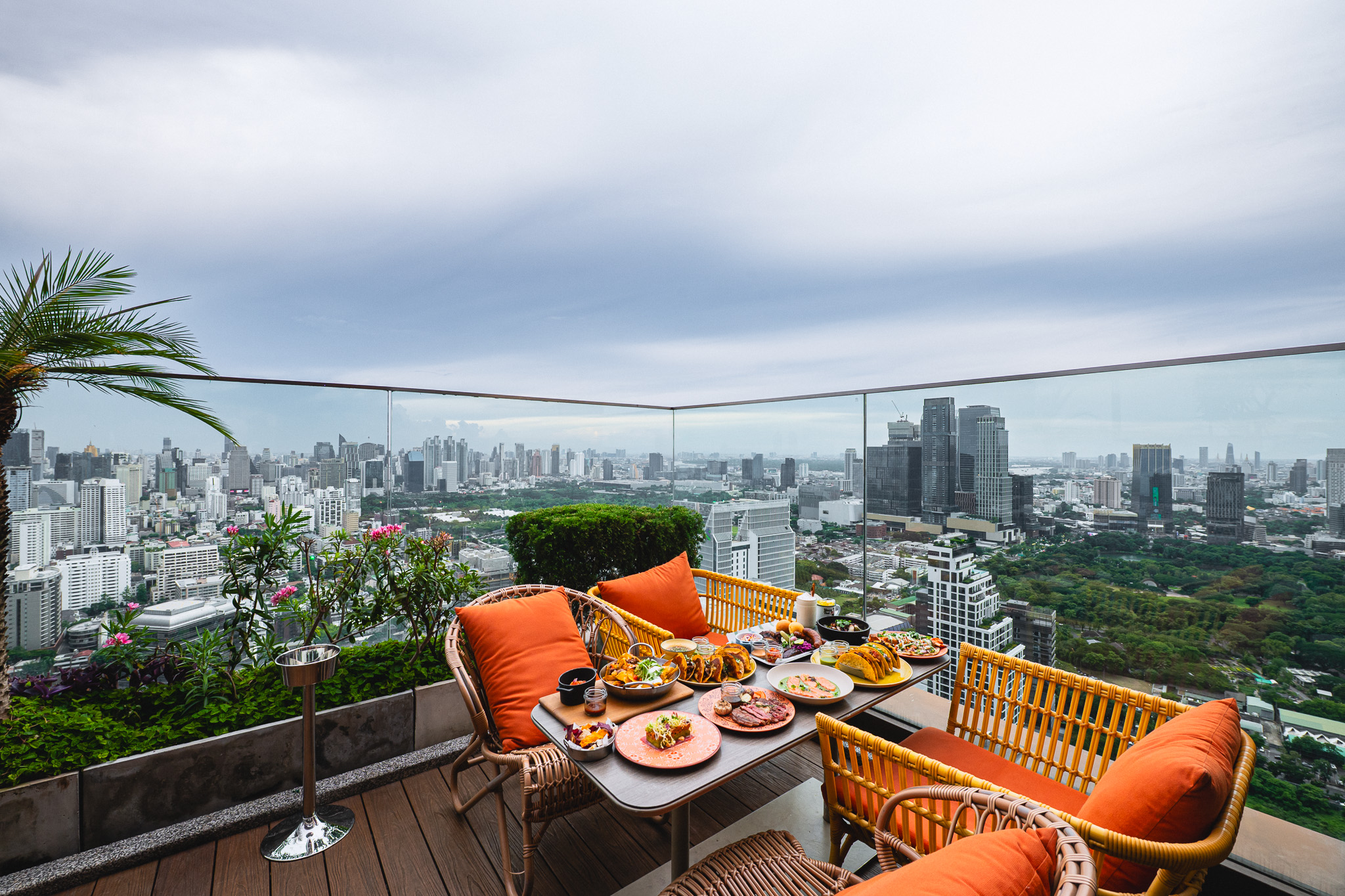 Bar Yard at Kimpton Maa-Lai Bangkok Yard Party Mode : 3 Dishes with 4 Glasses of Alcohol for 4 People