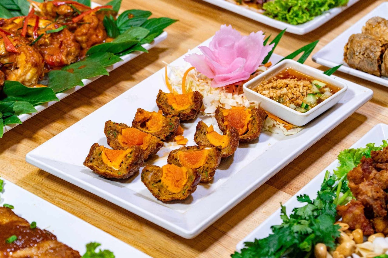 Phahon View Watcharapol Sharing Set for 2 People