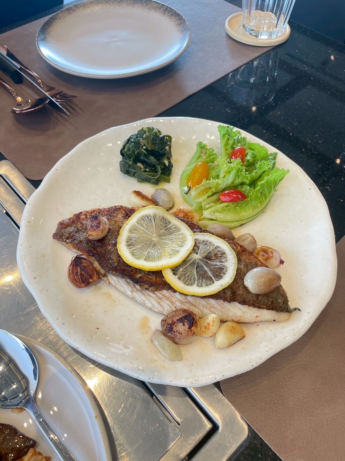 EKKAR (Ang Thong) Sharing Set for 3 People