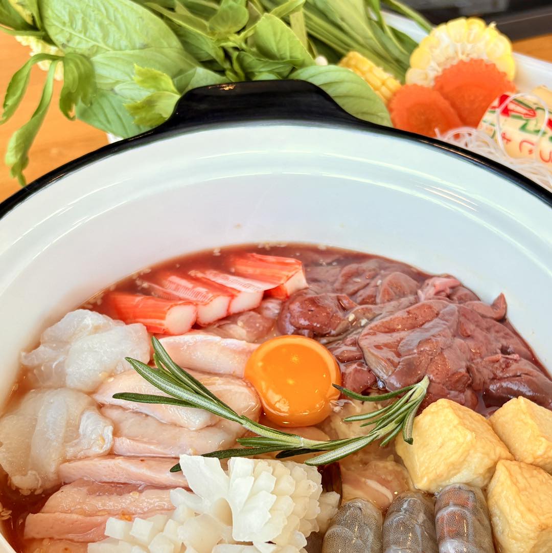 Mookatanaimuang  Sharing Set for 3 People