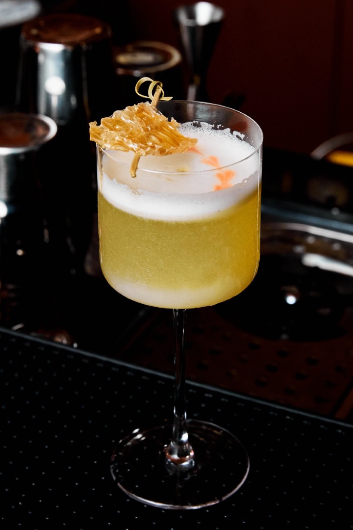 Saloon Ari Sip & Dine for 2 People - Set B