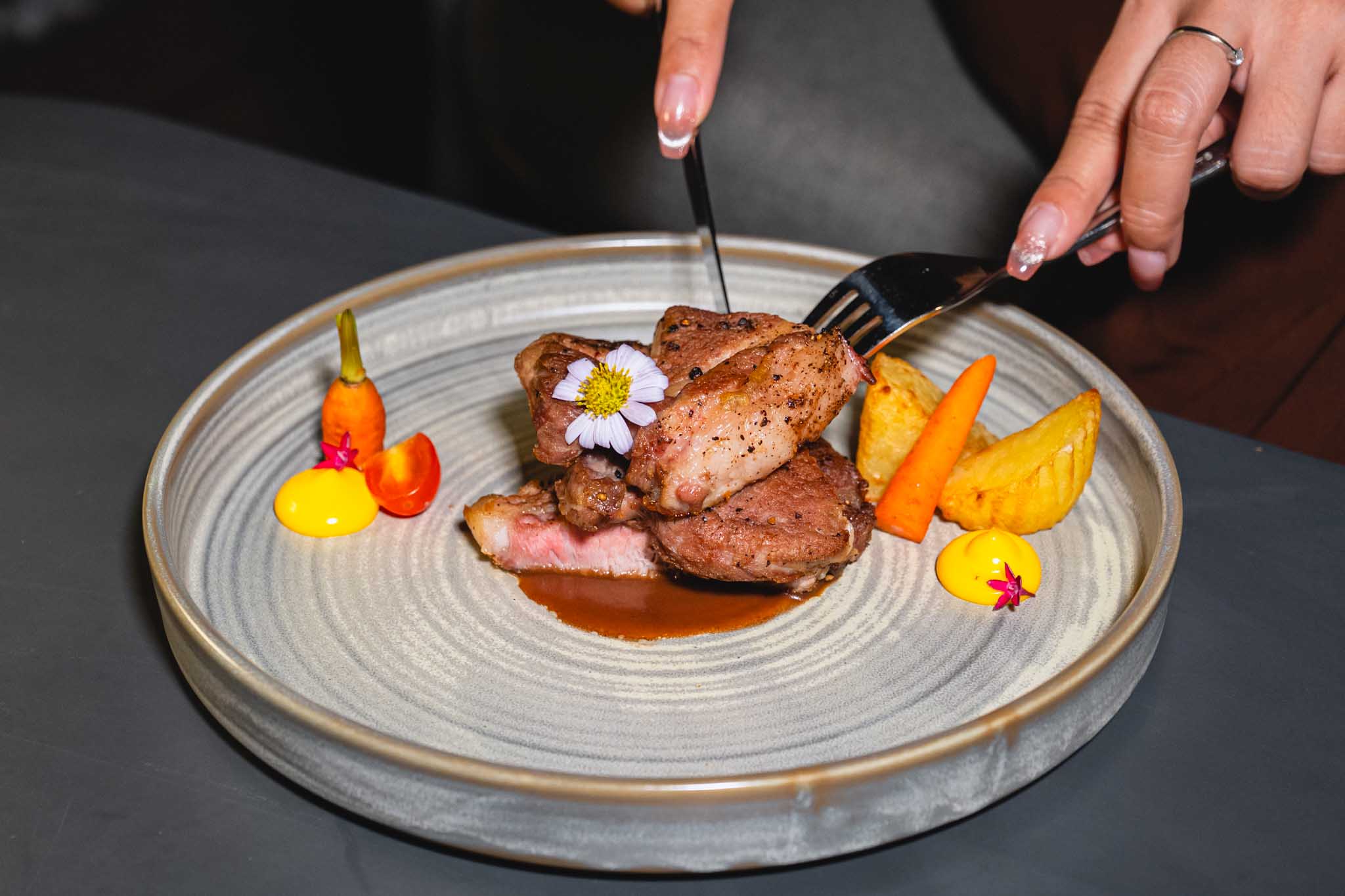 Dark Waters Rooftop Bar & Riverside 2 Dishes + Free Flow Beer & Soft Drinks