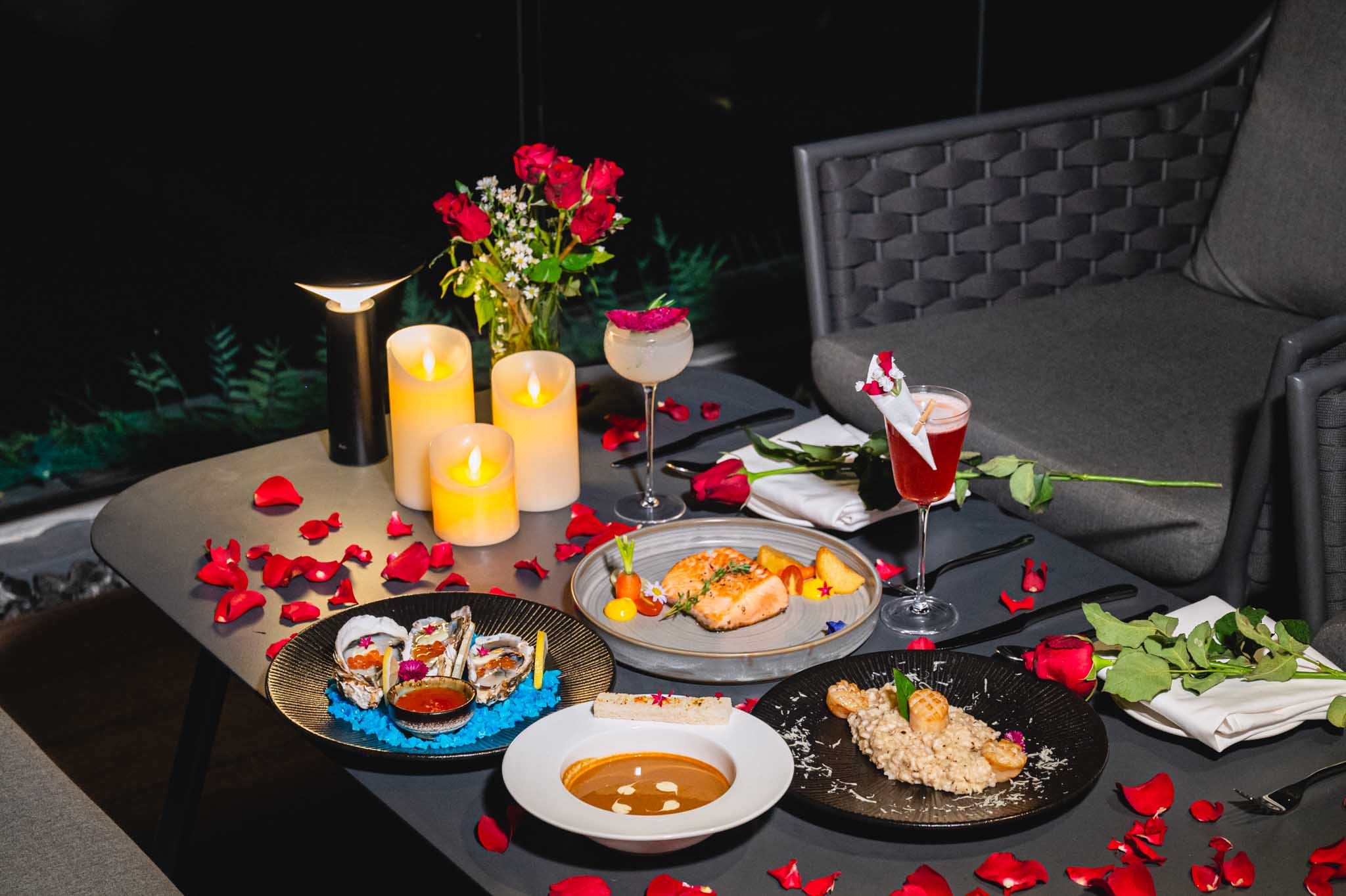 Dark Waters Rooftop Bar & Riverside Romantic Set for 2 People (Booking Advance 1 Day)