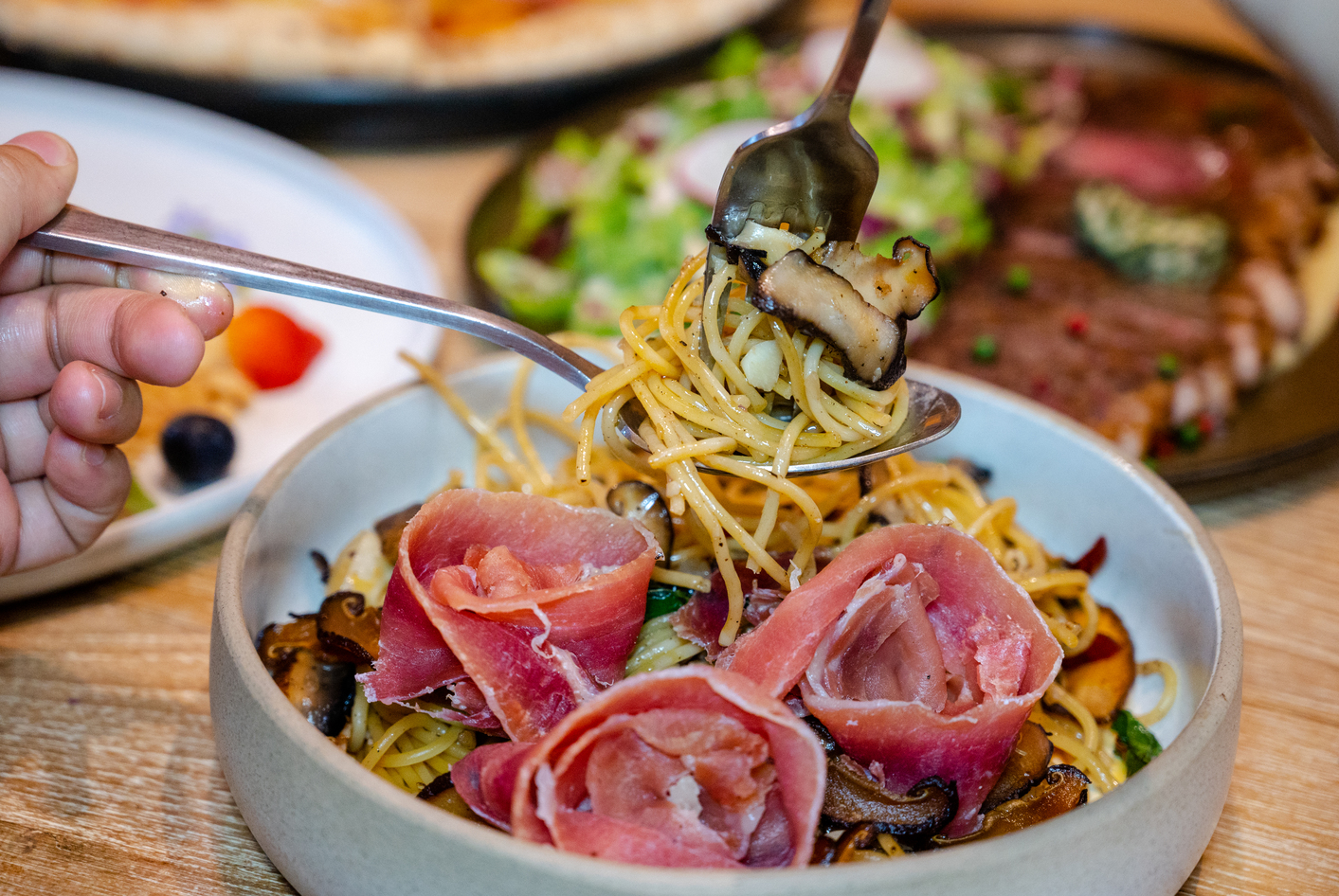 B.Burnt Bistro Central Si Racha (Chon Buri) Sharing Set for 2 People