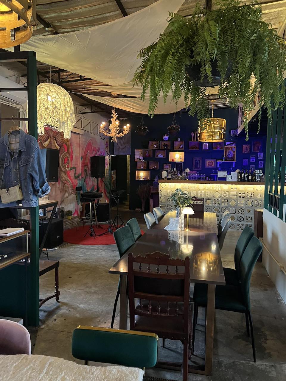 ARIES 24 Cafe' & Resto Bar Sip & Dine for 4 People
