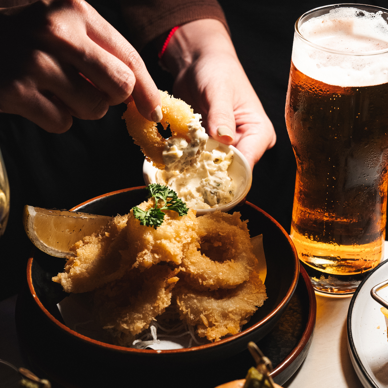 AIRE Bar at Hyatt Place Bangkok Sukhumvit 24 3 Dishes & 3 Beers