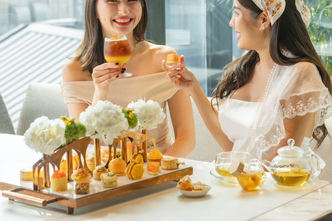 เดอะ ล้อบบี้ เลาจน์ ไฮแอทรีเจนซี่กรุงเทพสุขุมวิท Daylight Delight Afternoon Tea – Honey Bee for 2 Person