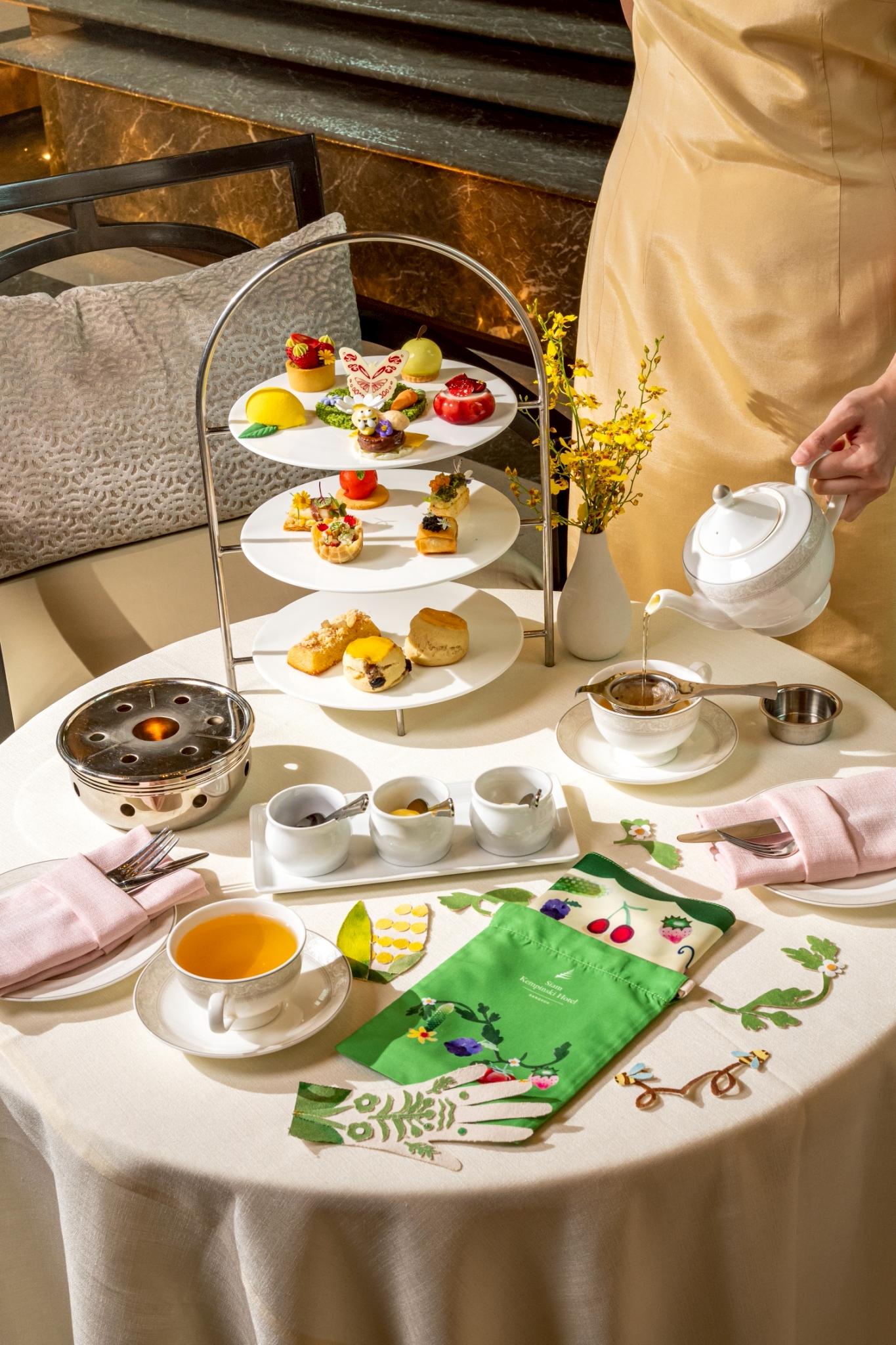 1897 Lounge at Siam Kempinski Hotel Bangkok Joyful Harvest Afternoon Tea Set for 1 Person