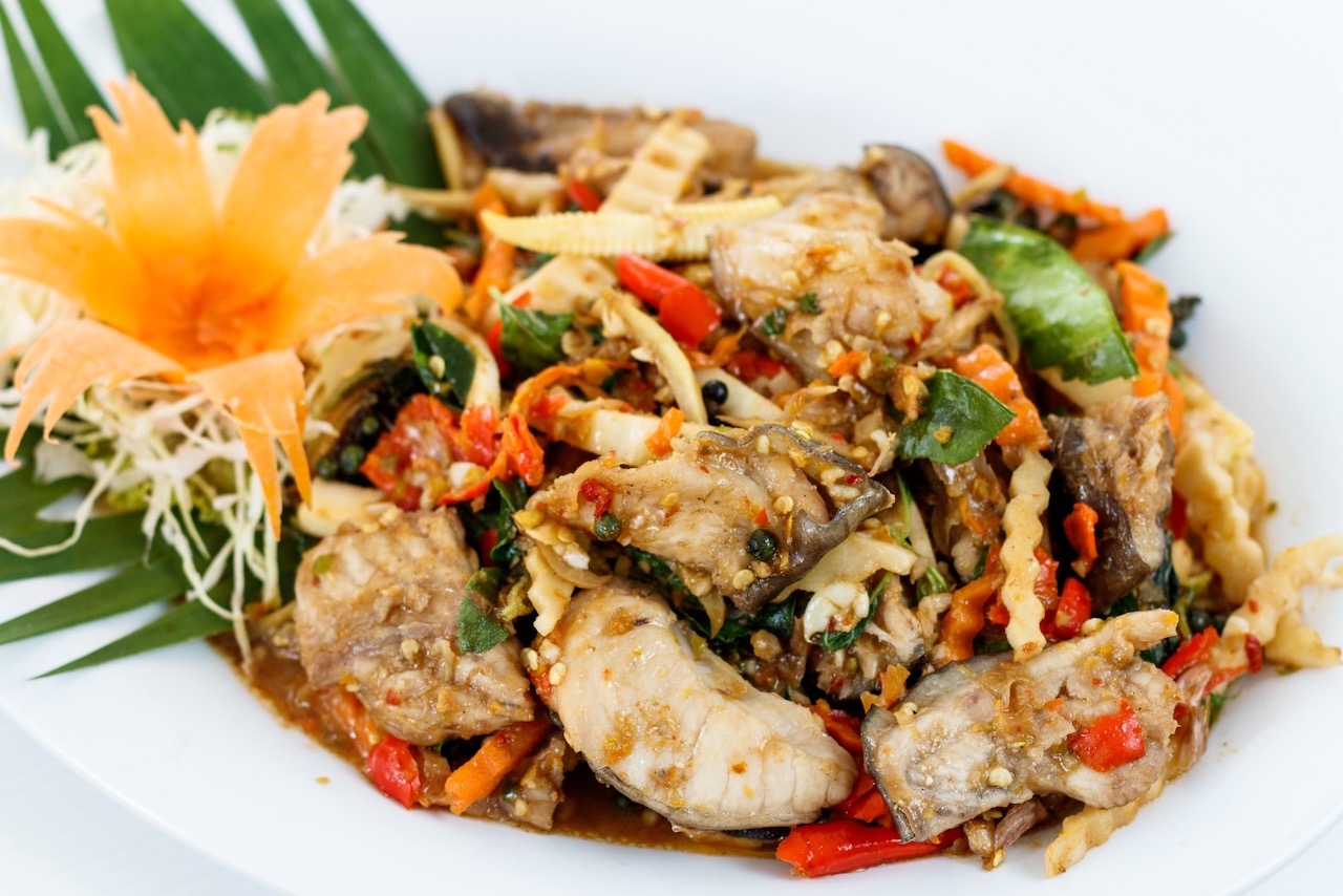 อิ่มปลาเผา พรานนก Sharing Set for 3 People
