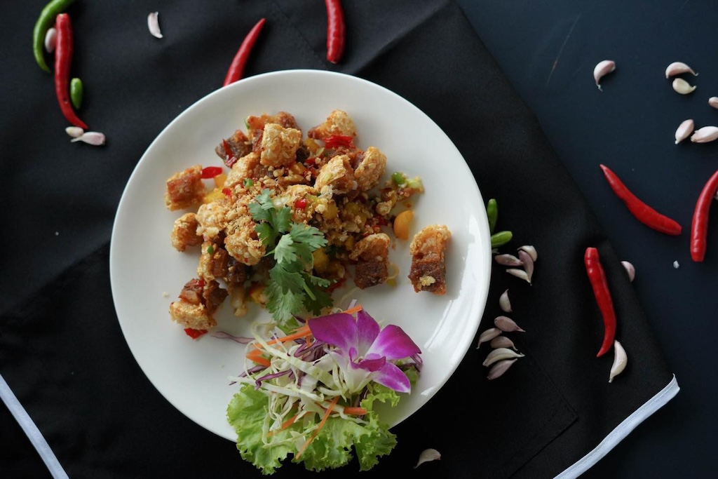 ครัวกลางบึง-ย.ยักษ์ เขี้ยวใหญ่ หมูกระทะ Sharing Set for 2 People