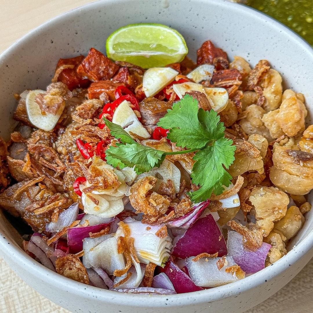 Than Rice Bowl & Coffee Komfort Place Ratchayothin Sharing Set for 2 People