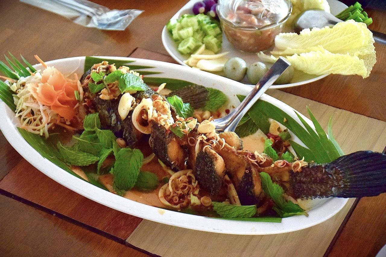 Phahon View - Khao Ngu (Ratchaburi) Lunch Set for 3 People