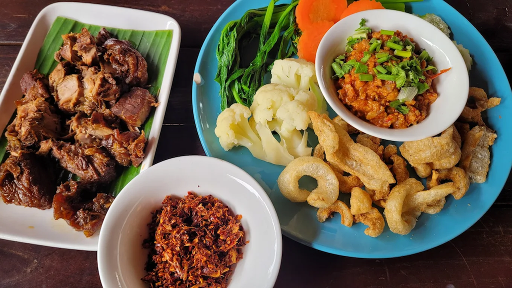Makhaen Kitchen – Northern Thai Cuisine Sharing Set for 4 People