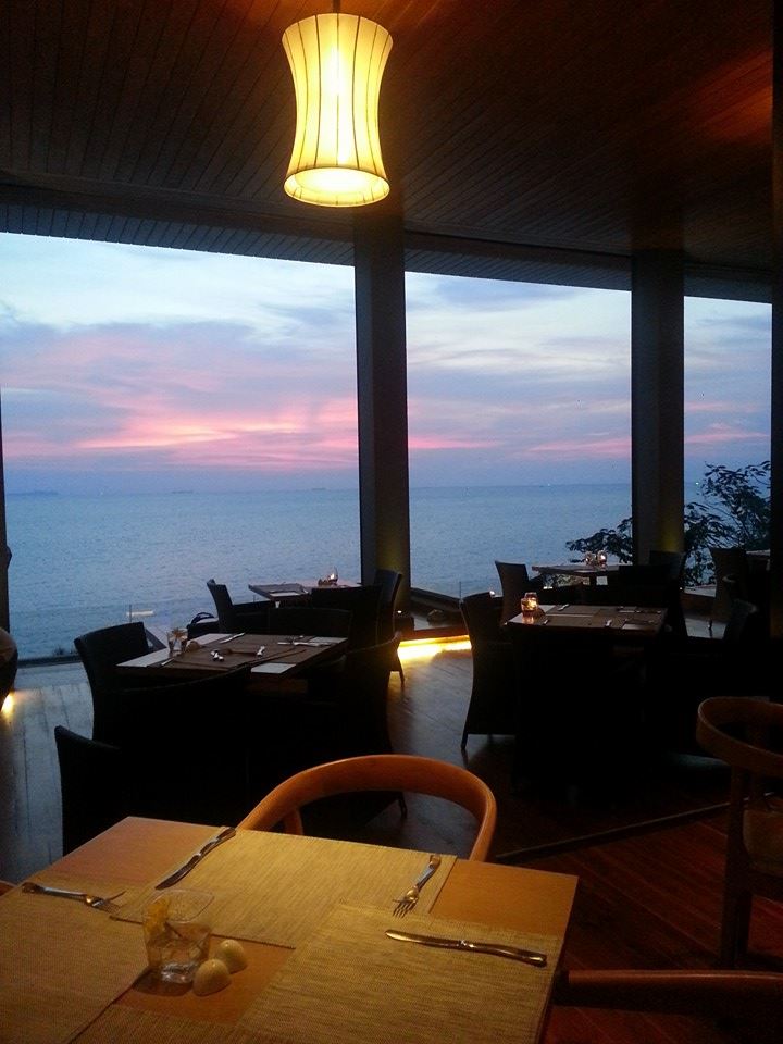 Radius Restaurant at Cape Dara Resort (Pattaya) Sharing Set for 3 People 